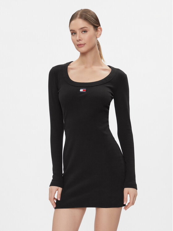 Tommy Jeans Tommy Jeans Pletena obleka Tjw Badge Rib Bodycon Ls DW0DW17424 Črna Slim Fit