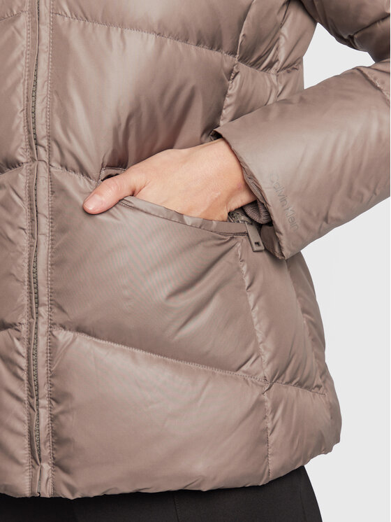 Calvin Klein Calvin Klein Pernata jakna Essential K20K204952 Bež Regular Fit