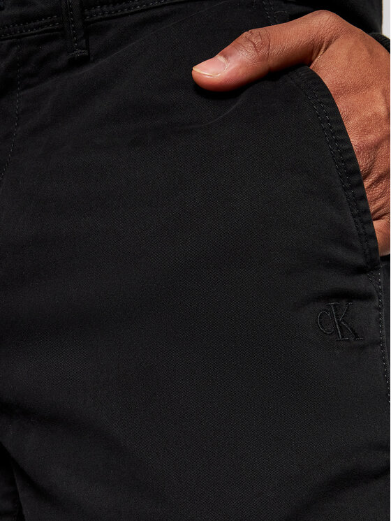 Calvin Klein Jeans Pantaloni chino J30J318323 Nero Slim Fit • Modivo.it