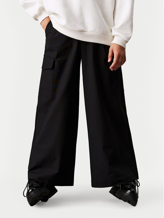 Calvin Klein Jeans Calvin Klein Jeans Pantaloni din material IG0IG02616 Negru Relaxed Fit
