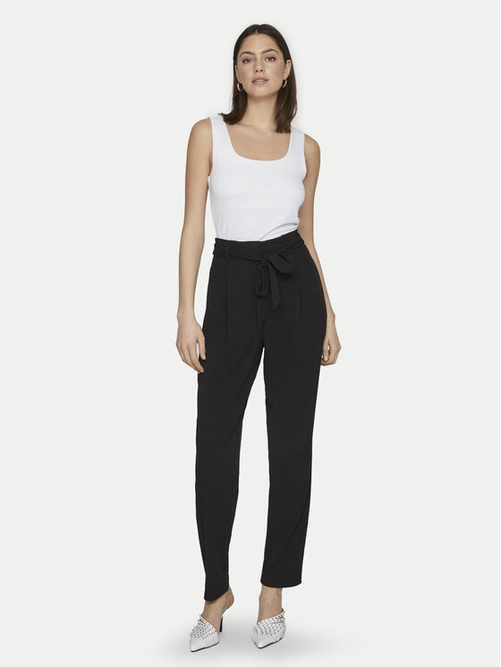 Vila Vila Hlače iz tkanine Clava 14100197 Črna Straight Fit