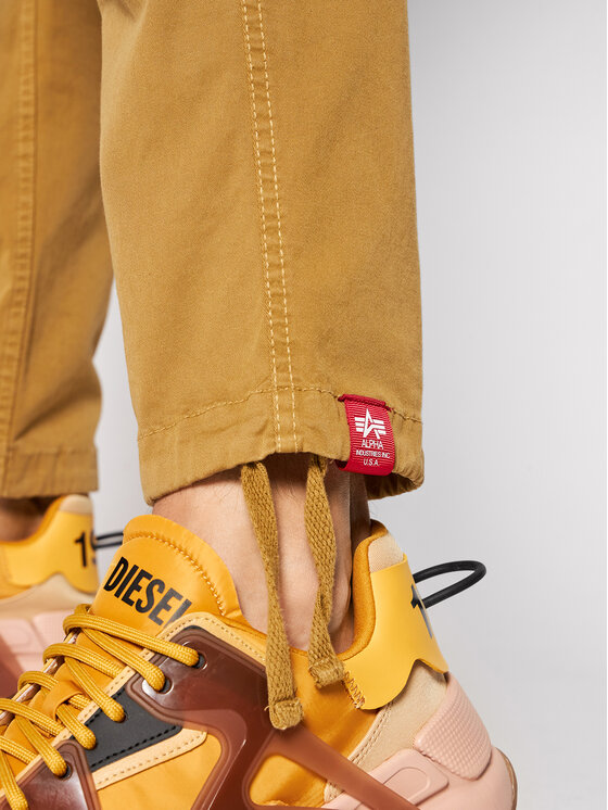 Alpha Industries Alpha Industries Spodnie materiałowe Squad 188202 Brązowy Regular Fit