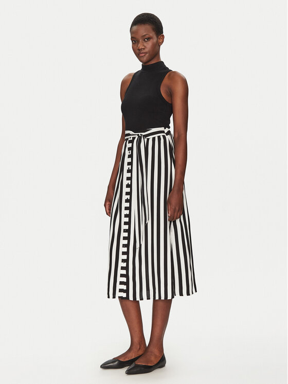 YAS YAS Midi szoknya Savanna 26028279 Fekete Regular Fit