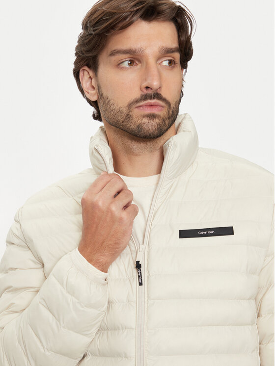 Calvin Klein Calvin Klein Žieminė striukė K10K113474 Smėlio Regular Fit