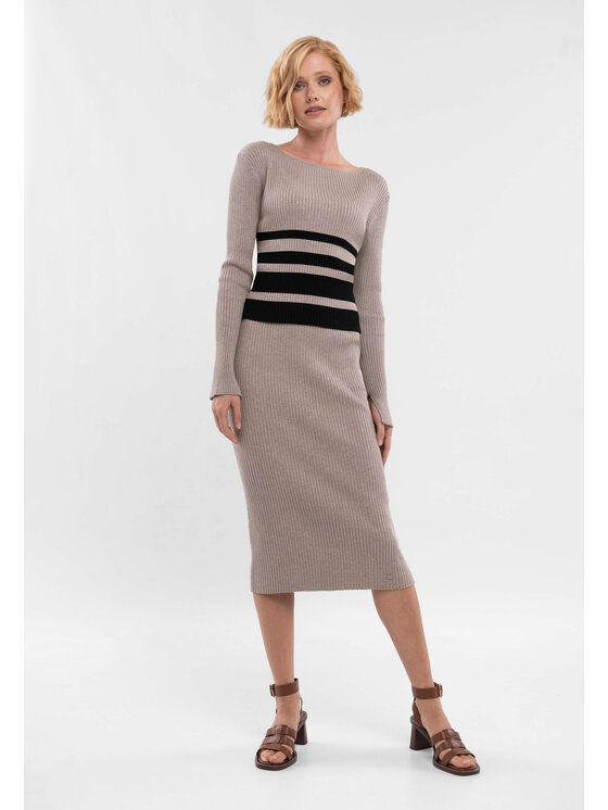 Volcano Volcano Sweter S-LARA Czarny Regular Fit