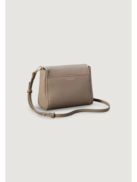 Calvin Klein Calvin Klein Τσάντα EMBLEM HW PEBBLE CROSSBODY 20 Μπεζ