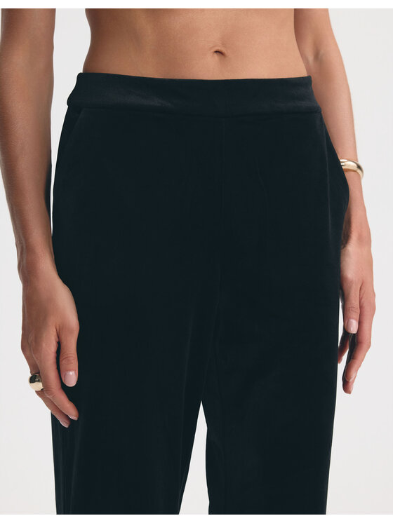 Esotiq Esotiq Spodnie materiałowe 46254 Czarny Regular Fit