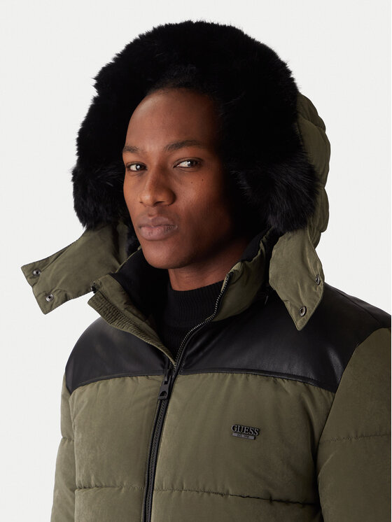 Guess Guess Winterjacke M5BL2A W2202 Grün Regular Fit