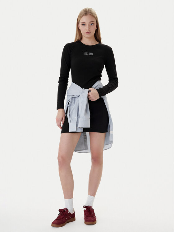 Tommy Jeans Tommy Jeans Každodenní šaty Linear DW0DW21902 Černá Slim Fit