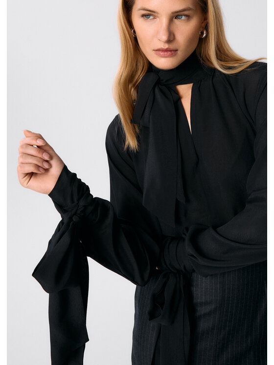 MARI PRETI MARI PRETI Bluzka Luna Czarny Regular Fit