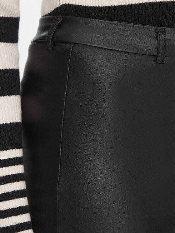 Vero Moda Vero Moda Kalhoty z imitace kůže 10300232 Černá Flared Fit