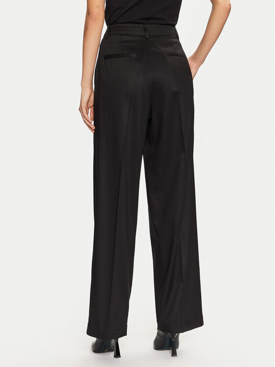 Guess Guess Spodnie materiałowe W5RB68 WGXM2 Czarny Regular Fit