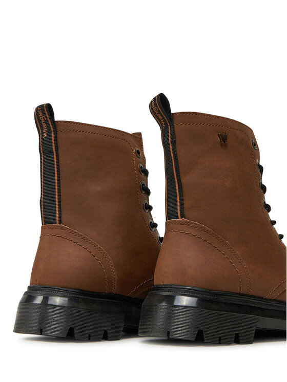 Wrangler Wrangler Traperid Dakota 20243062.JCU Pruun