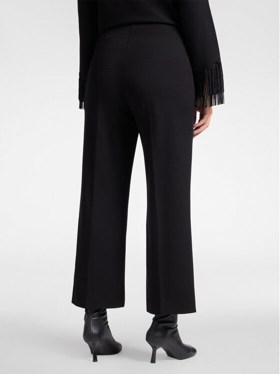 Elena Mirò Elena Mirò Pantaloni di tessuto P819Z000134N033 Nero Cropp Fit