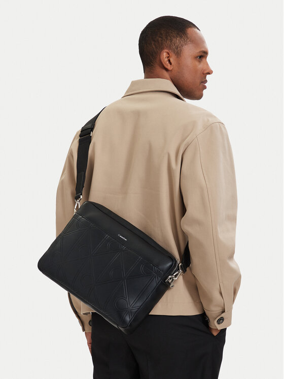 Calvin Klein Geantă pentru laptop Xl Emblem Aop LV04D3526G Negru