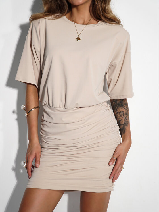 LilaLou LilaLou Úpletové šaty Lindi Béžová Slim Fit
