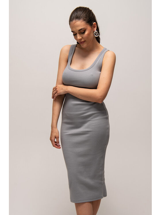 Nudyess Nudyess Sukienka letnia Tina midi z prążka Szary Fitted Fit