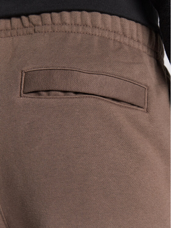 Nike Nike Pantaloni da tuta Sportswear Club BV2737 Marrone Regular Fit