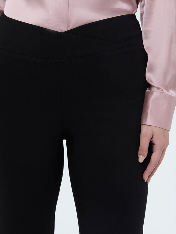 Fiorella Rubino Fiorella Rubino Spodnie materiałowe P701L002310N033 Czarny Flare Fit