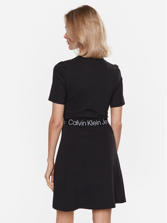 Calvin Klein Jeans Calvin Klein Jeans Každodenné šaty J20J221408 Čierna Regular Fit