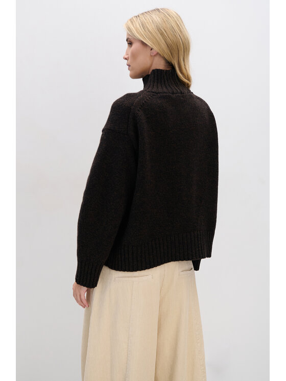 Fobya Fobya Sweter F2096 Brązowy Basic Fit