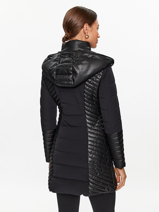 Guess Guess Kurtka zimowa W3BL26 W6NW2 Czarny Regular Fit