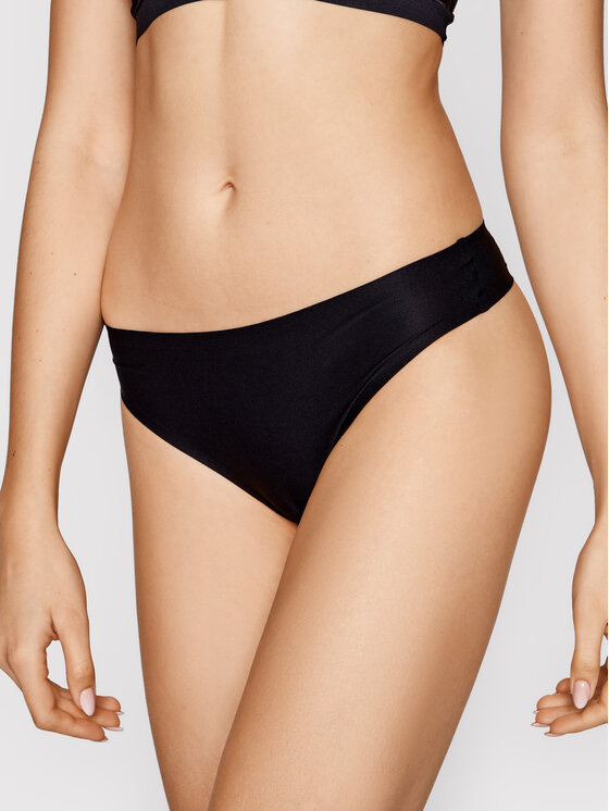 Chantelle Chantelle Stringové nohavičky Soft Stretch C26490 Čierna