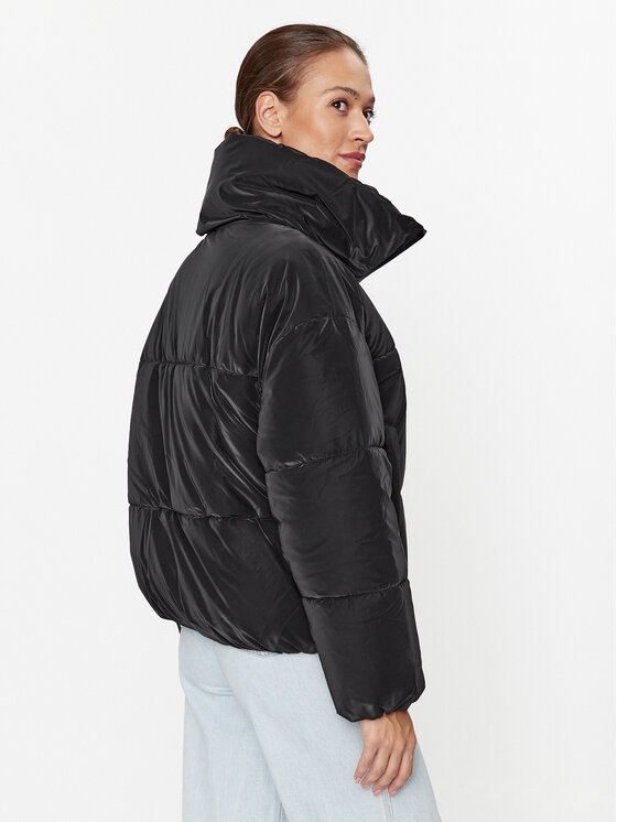Fila Fila Kurtka puchowa FAW0645 Czarny Regular Fit