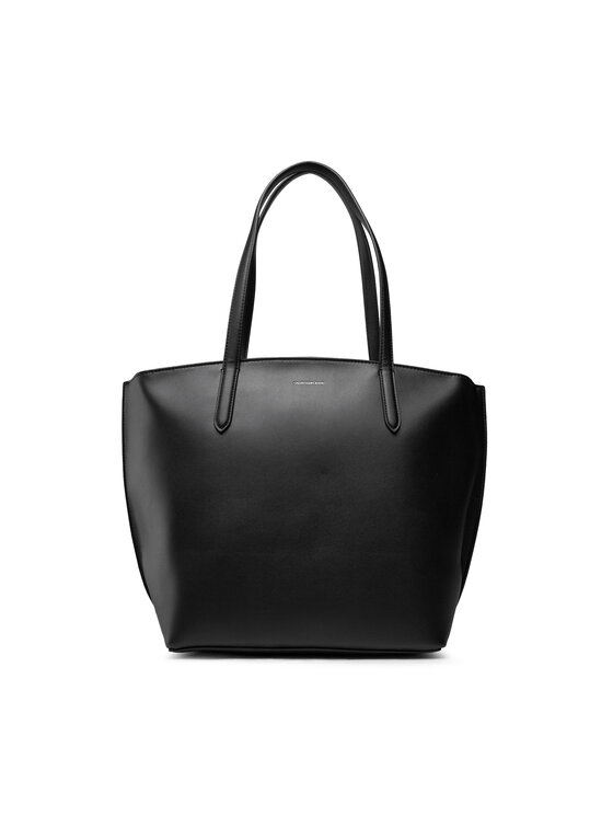 Calvin Klein Jeans Calvin Klein Jeans Rankinė Trapezoid Shadow Shopper K60K608384 Juoda