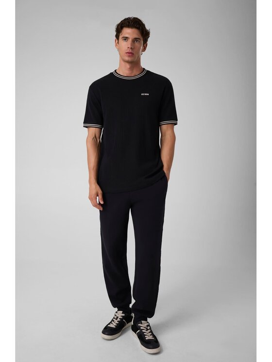 Guess Guess T-Shirt 184033 Černá Classic Fit