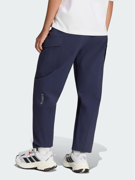adidas adidas Spodnie outdoor 163069 Niebieski jasny Loose Fit