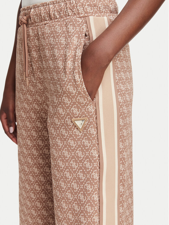 Guess Guess Teplákové kalhoty V6YB27 K5181 Světle hnědá Relaxed Fit