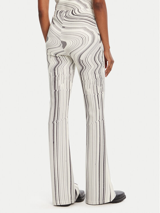 Desigual Desigual Pantaloni di tessuto Chiara 25WWPK02 Écru Flare Fit