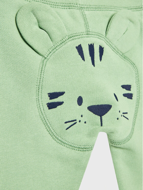 United Colors Of Benetton United Colors Of Benetton Spodnji del trenirke 3J70AF003 Zelena Regular Fit