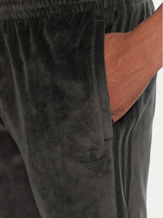 adidas adidas Dressipüksid SST adicolor Velour JW8377 Must Regular Fit