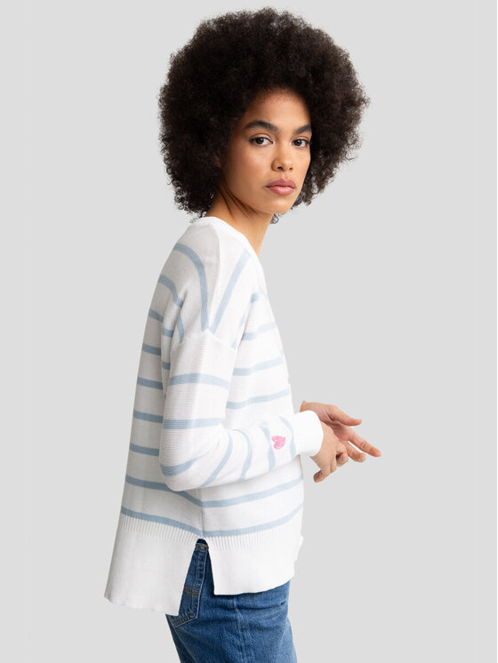 BIG STAR BIG STAR Sweter HEARTELIA_400_160 Biały Classic Fit