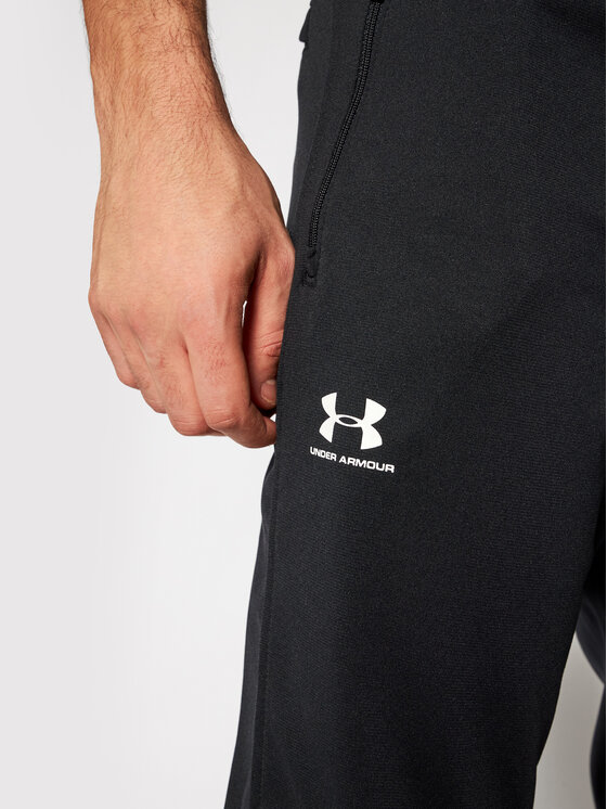Under Armour Under Armour Donji dio trenerke Ua Sportstyle 1290261 Crna Relaxed Fit