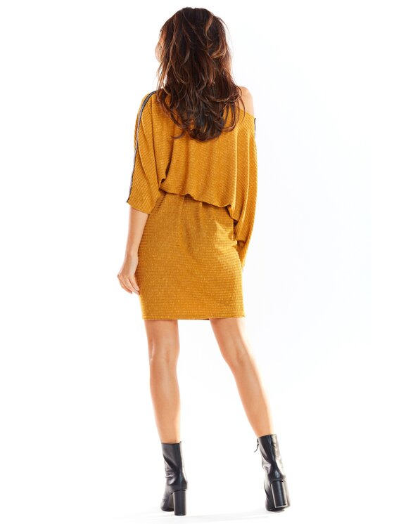 Awama Awama Sukienka dzianinowa A325 Brązowy Basic Fit