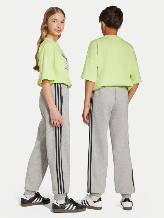 adidas adidas Spodnie dresowe 3-Stripes JW1090 Szary Loose Fit