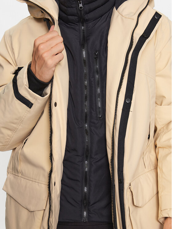 Halti Halti Зимно яке Bergga 065-0426 Бежов Regular Fit