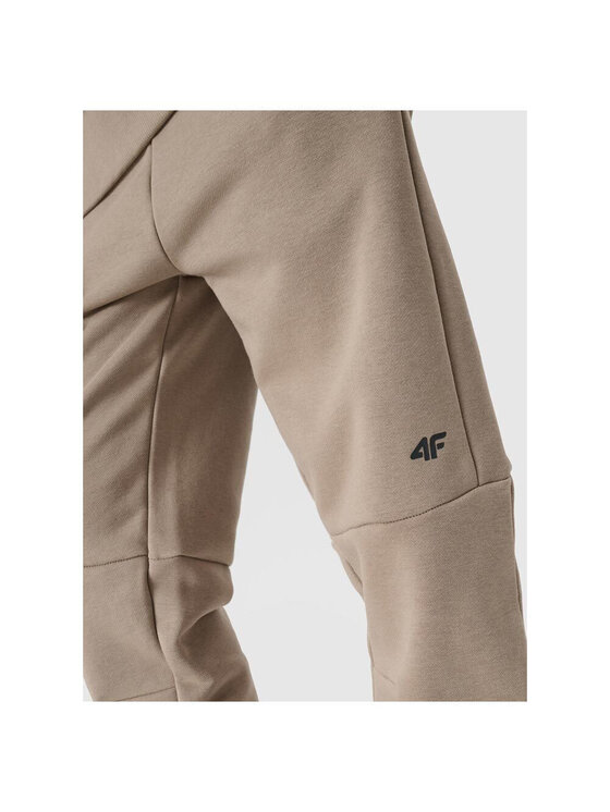 4F 4F Pantaloni da tuta 4FJWSS25TTROM1103-83S Marrone Regular Fit