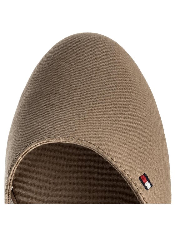 Tommy hilfiger iconic elba basic closed toe deals