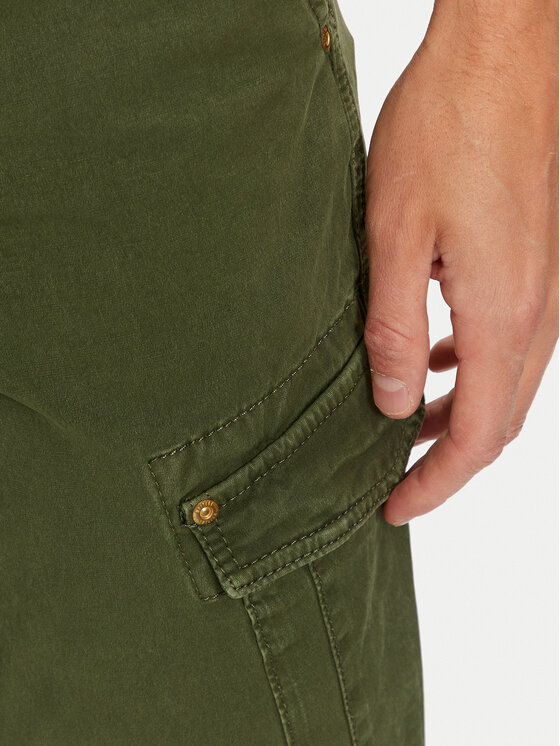 Mustang Mustang Pantaloni di tessuto Daytona 1015776 Verde Slim Fit