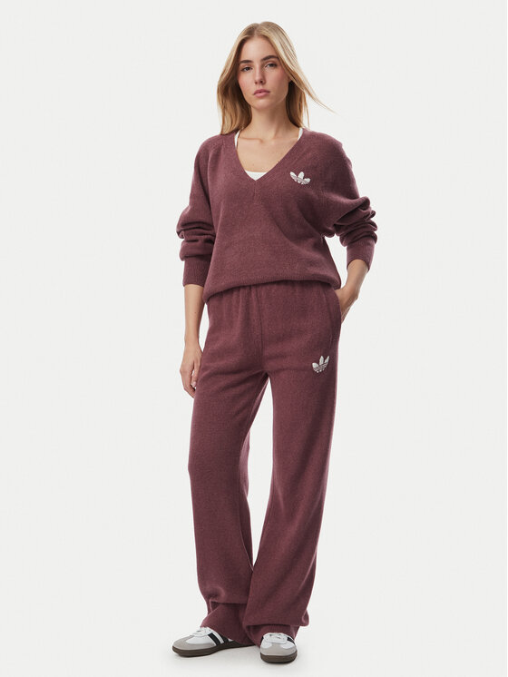 adidas adidas Spodnie dresowe Essentials IA4436 Bordowy Loose Fit
