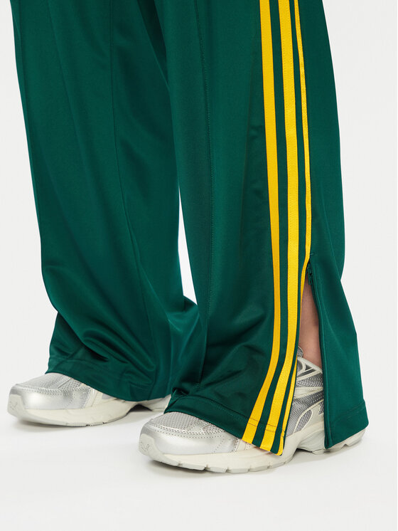 adidas adidas Jogginghose adicolor Classic Firebird JP2314 Grün Loose Fit