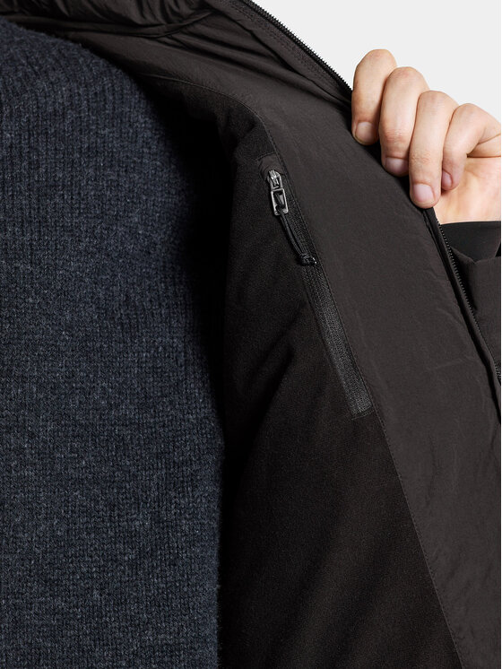 Didriksons Didriksons Зимно яке Jona Usx Jkt 504923 Черен Regular Fit