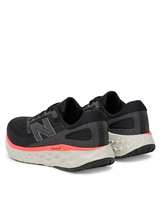 New Balance New Balance Buty do biegania Evoz MEVOZRU4 Czarny