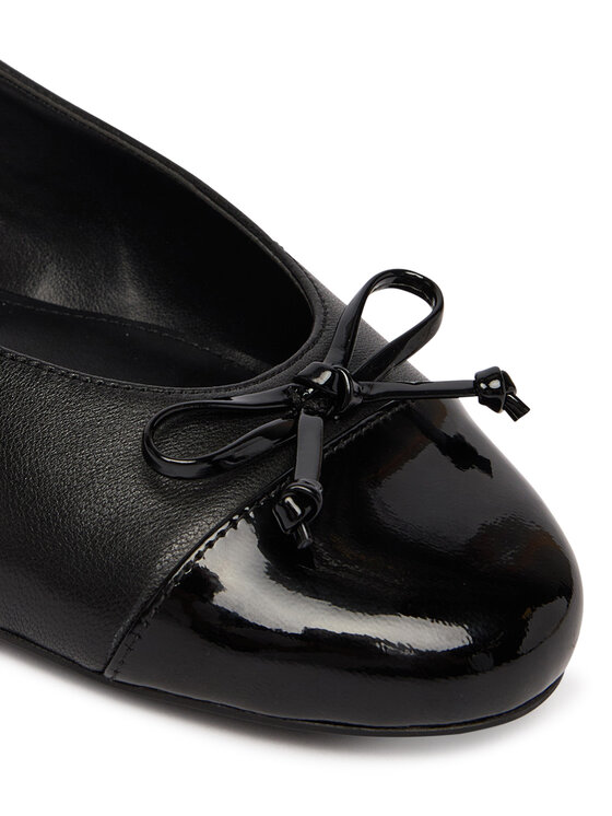 MICHAEL Michael Kors MICHAEL Michael Kors Baleriny Piper Sling 40S6PIFP2L Czarny