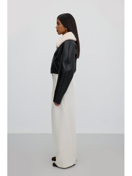 Estro Estro Cappotto in shearling ER00118057 Nero Short Fit