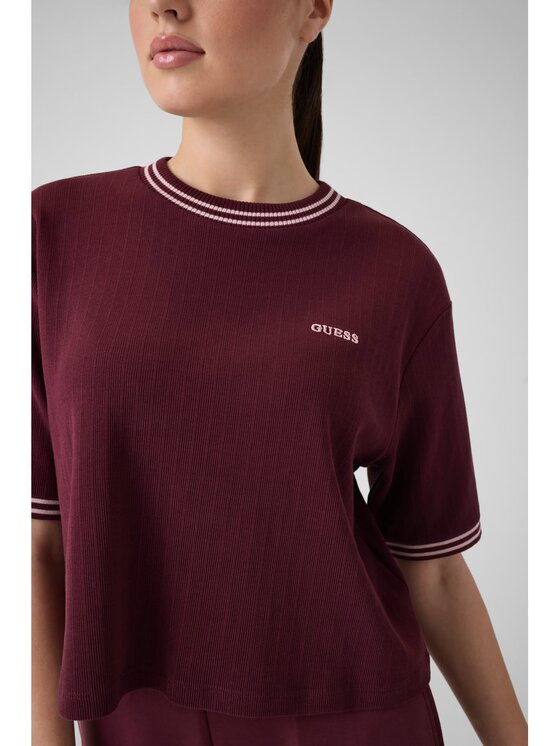 Guess Guess T-Shirt 183937 Czerwony Classic Fit
